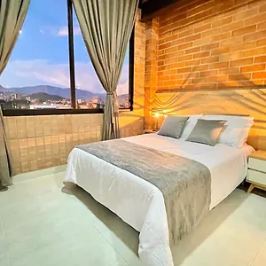 En Laurels Apartahotel